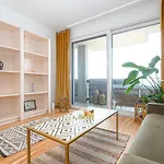 Parkblick / Therme Wien / Fitnessraum / Terrasse / U-Bahn